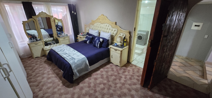 3 Bedroom Property for Sale in Geelhoutpark North West
